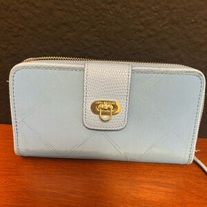 Vera Bradley‎ Sky Blue Solid Pattern Preppy Poly Wallet Designer  EUC *Creasing*